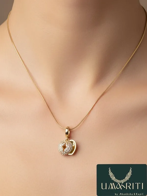 Gold_Sparkling_Heart_Necklace_For_Women